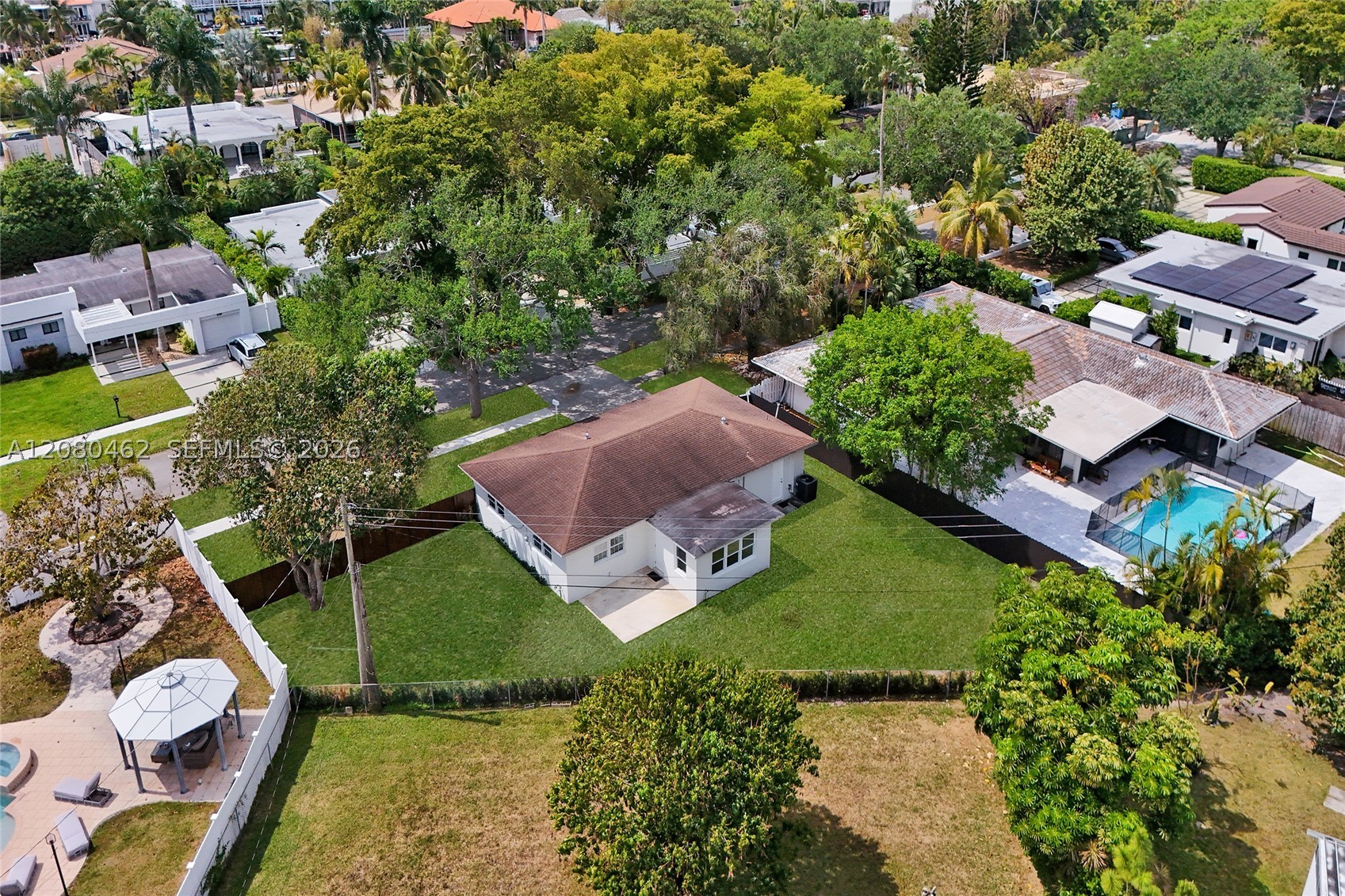 2125 Alamanda Dr Property Photo 1