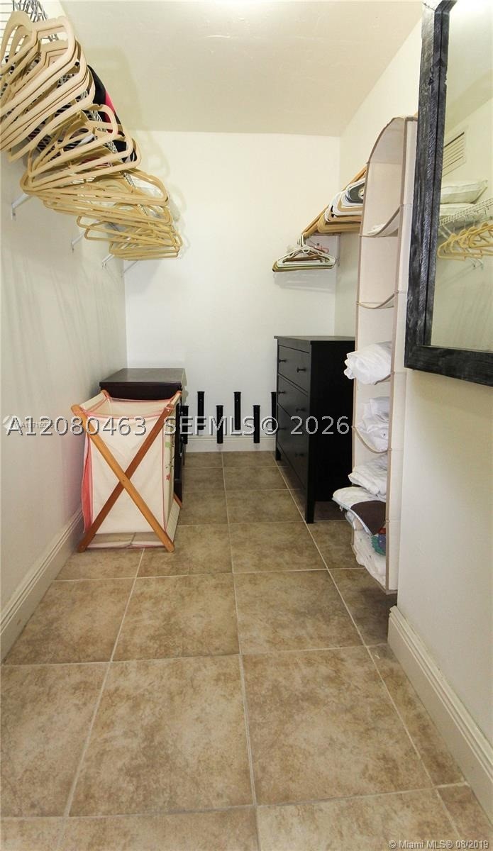 2350 Ne 135th St 507 Property Photo 8