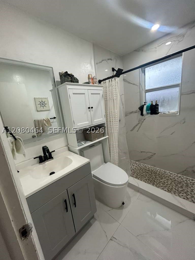 A12080464 Property Photo 4