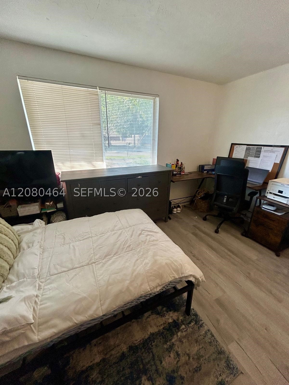 A12080464 Property Photo 5