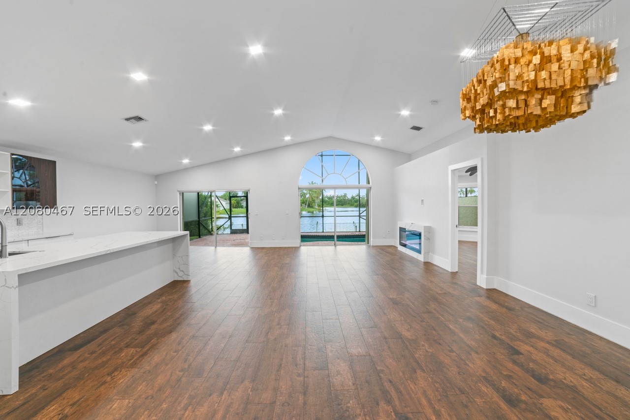 18096 Sw 29th St Property Photo 5