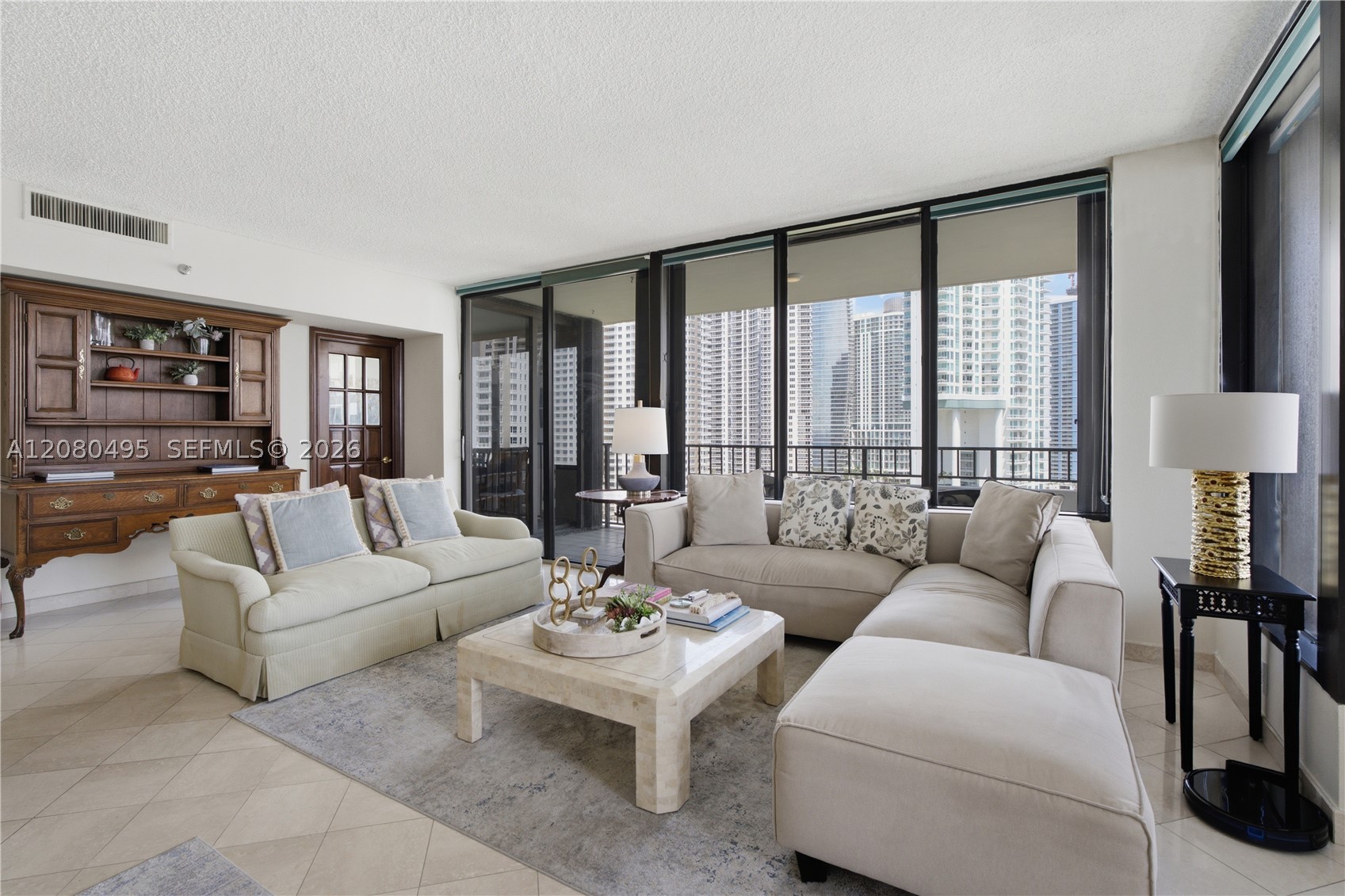520 Brickell Key Dr A1616 Property Photo 4