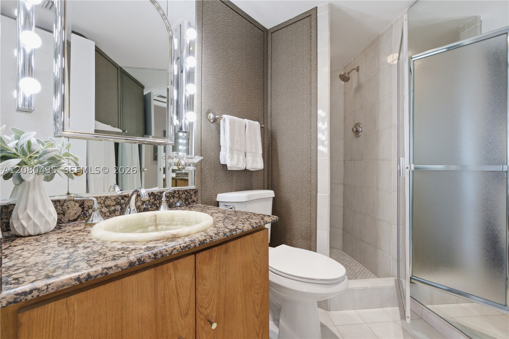 520 Brickell Key Dr A1616 Property Photo 20
