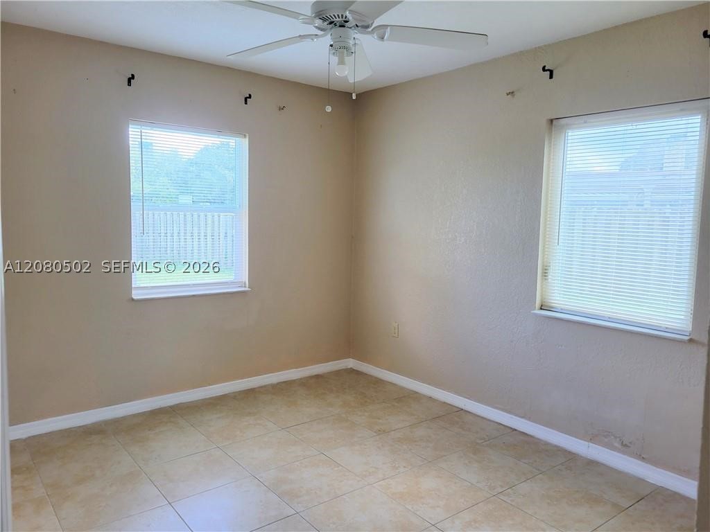 2400 Nw 152nd St Property Photo 10