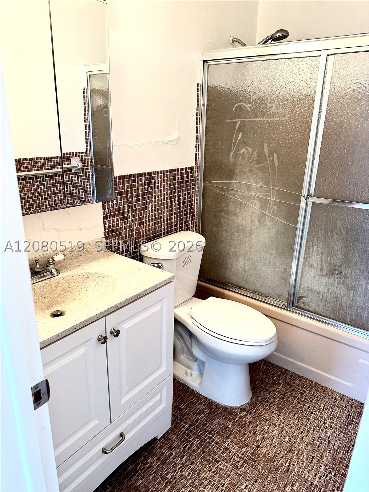 1400 Ne 169th St 305 Property Photo 5