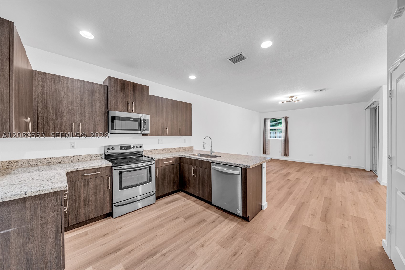 1426 SE 24th Ter