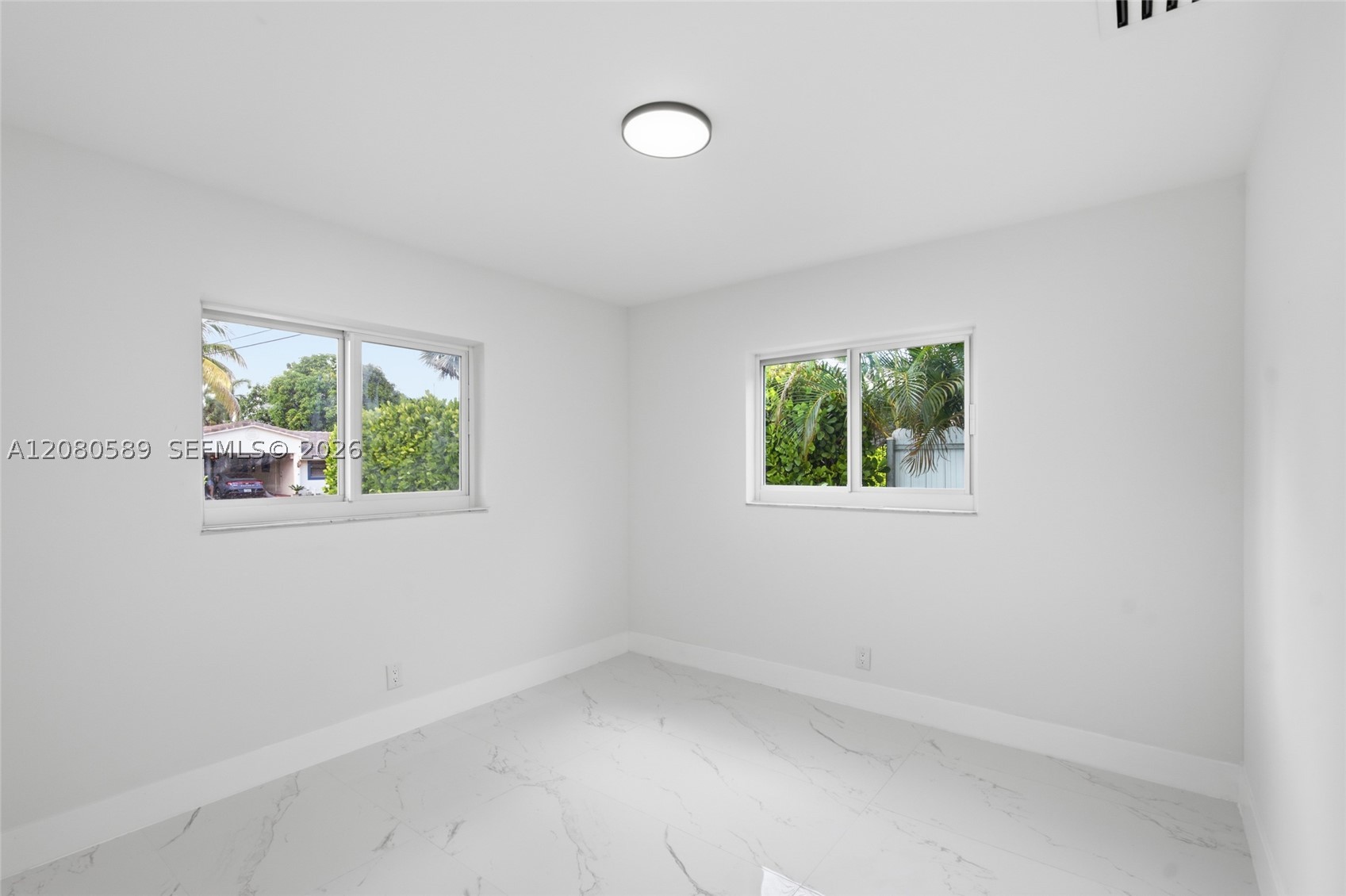 824 Nw 29th Ct Property Photo 19