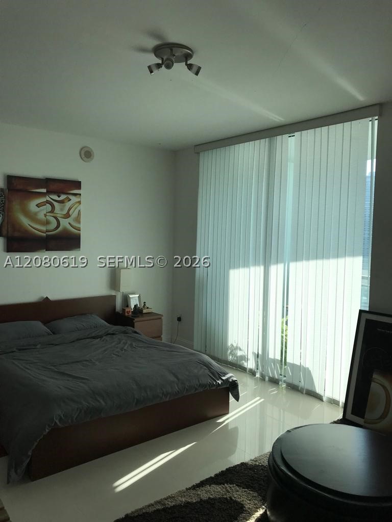 90 Sw 3rd St 2911 Property Photo 8