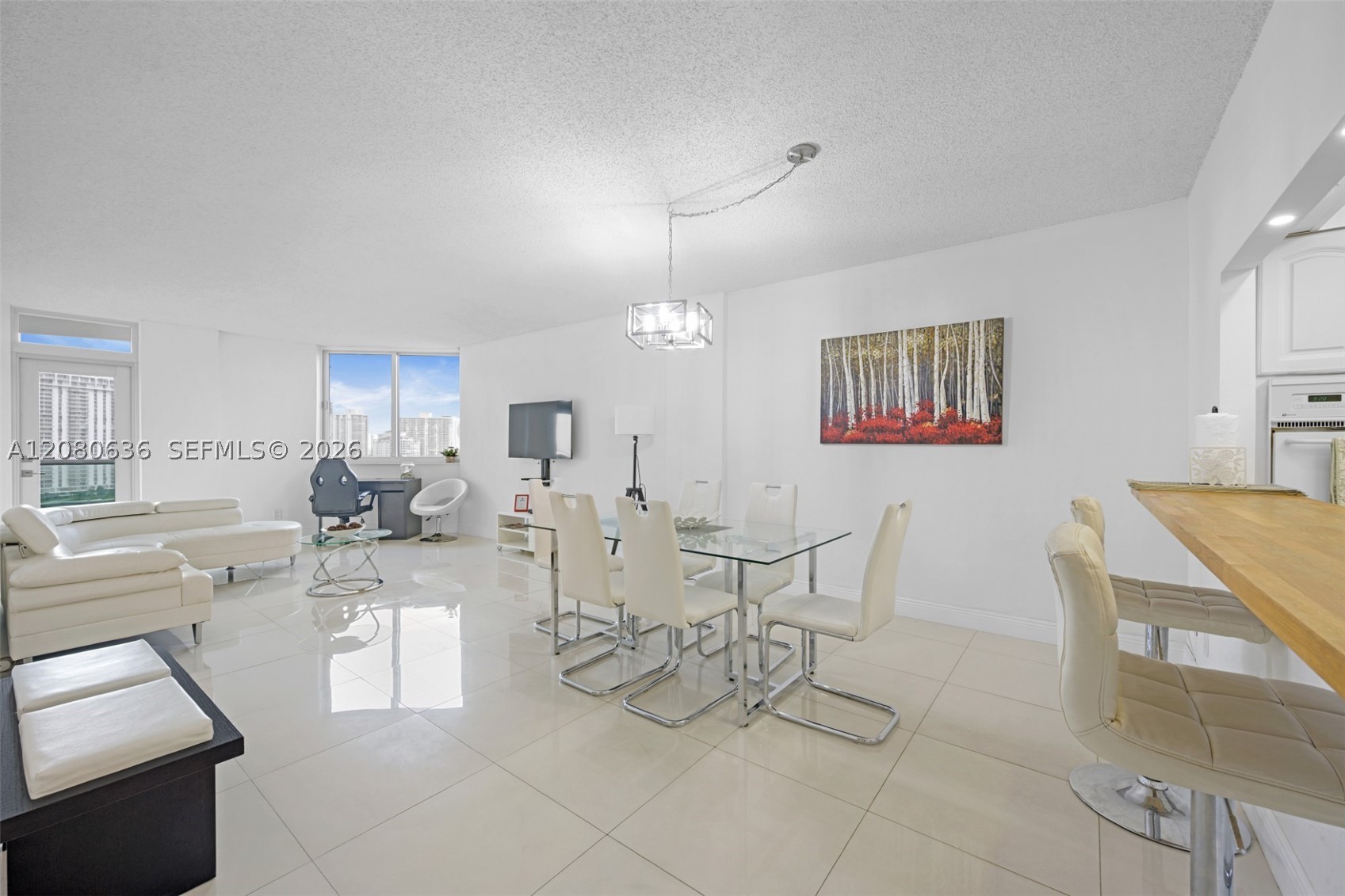 19370 Collins Ave 1426 Property Photo 4