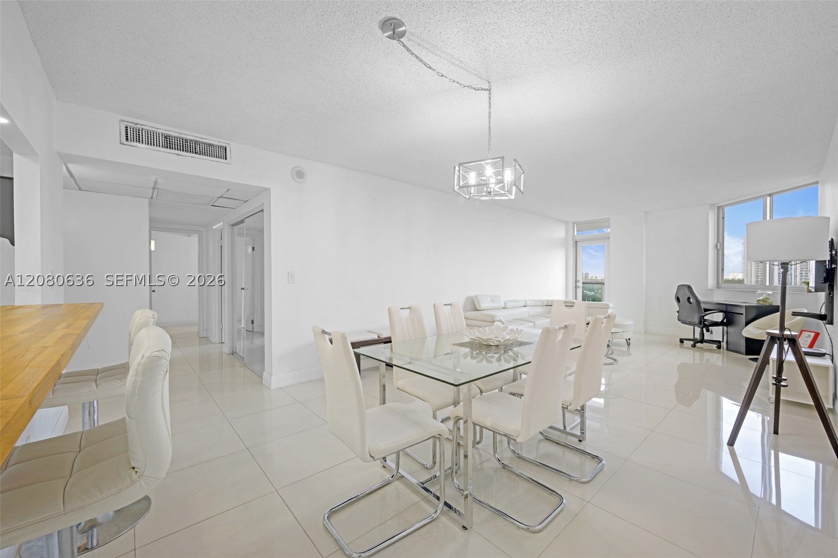 19370 Collins Ave 1426 Property Photo 5