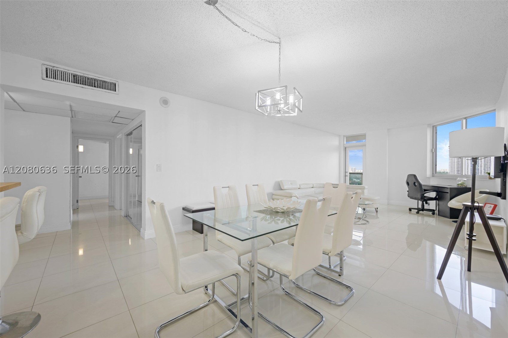 19370 Collins Ave 1426 Property Photo 6