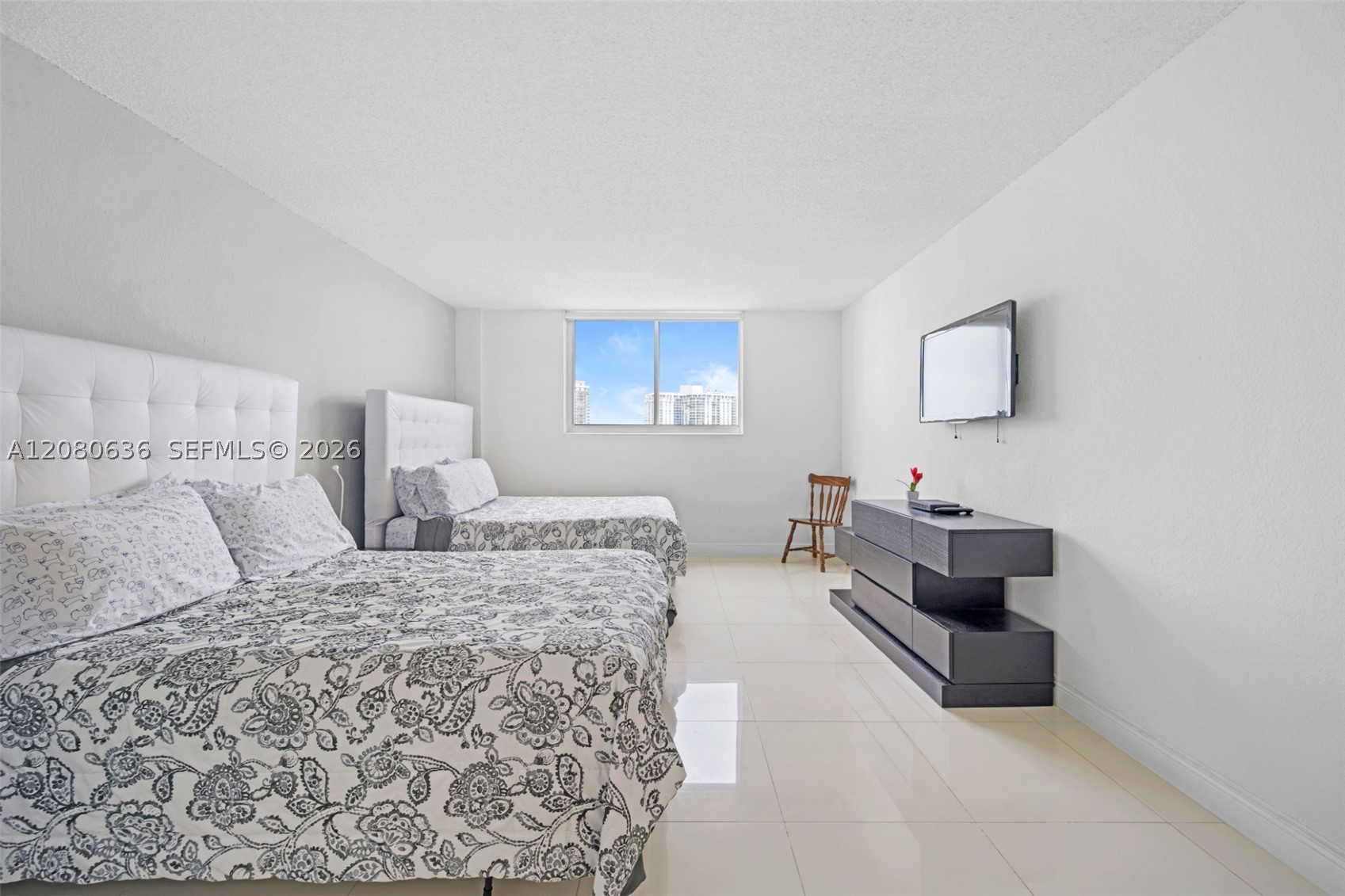 19370 Collins Ave 1426 Property Photo 12