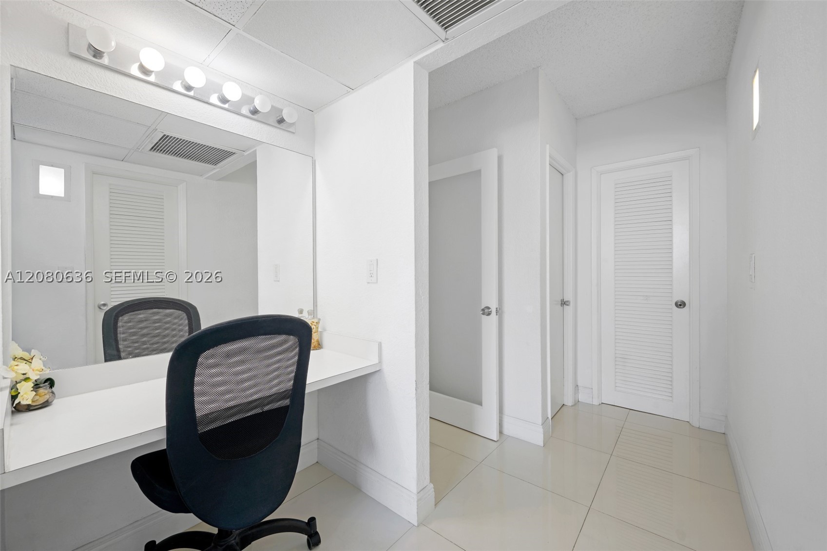 19370 Collins Ave 1426 Property Photo 14