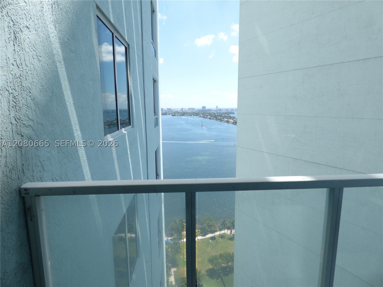 1900 N Bayshore Dr 2905 Property Photo 6