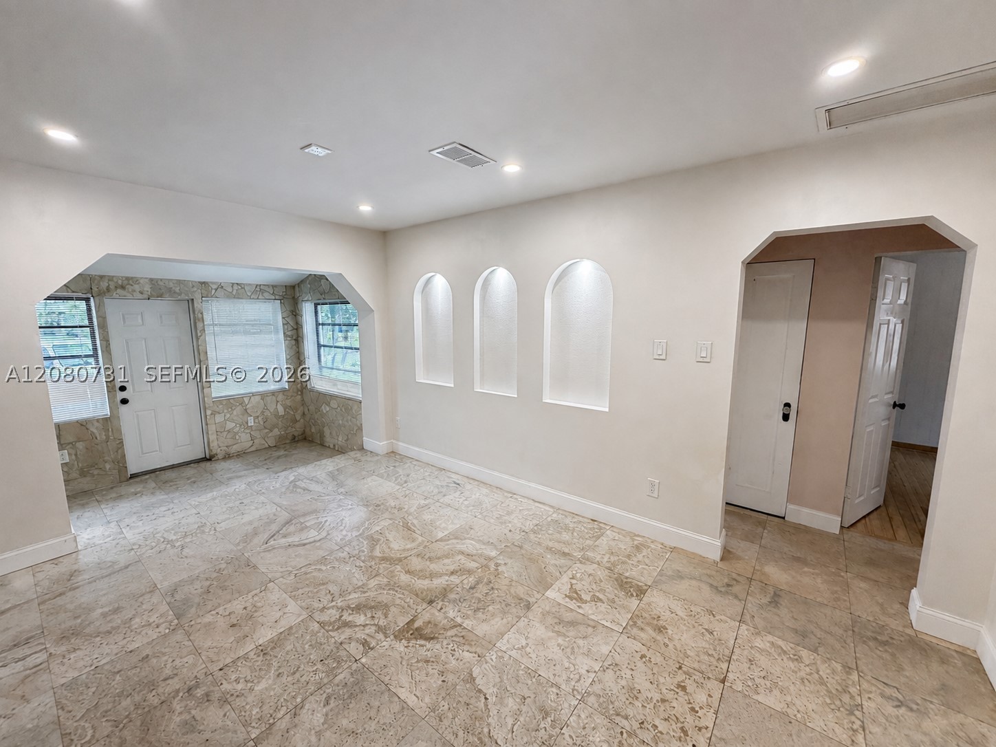 1820 Coolidge St Property Photo 1
