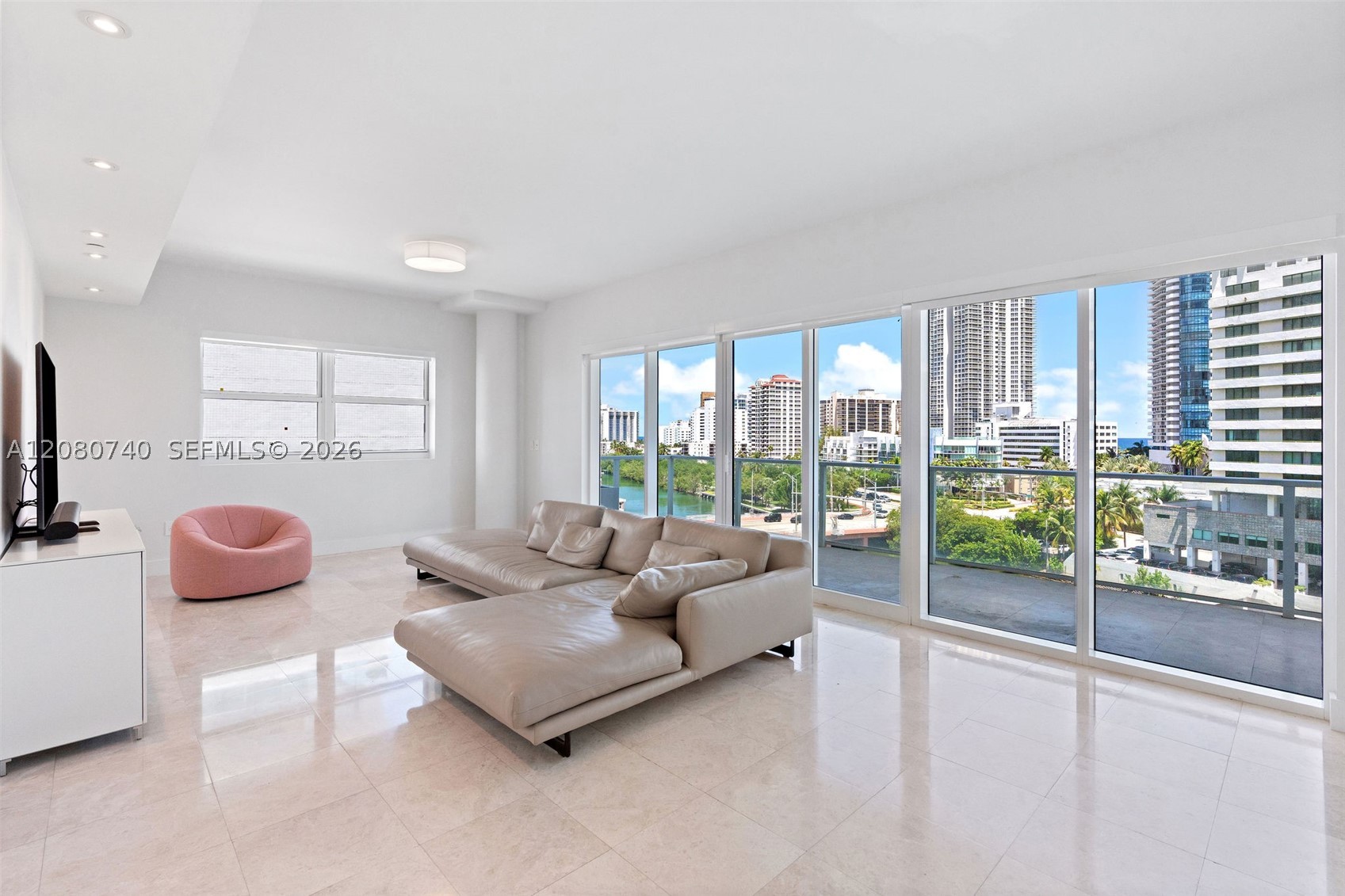 6103 Aqua Ave 702 Property Photo 11