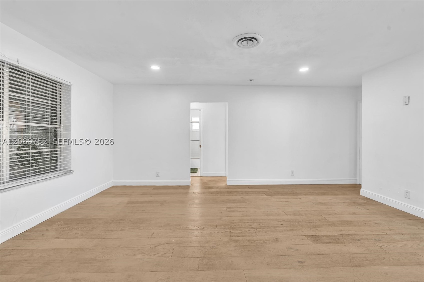 4810 Johnson St Property Photo 14