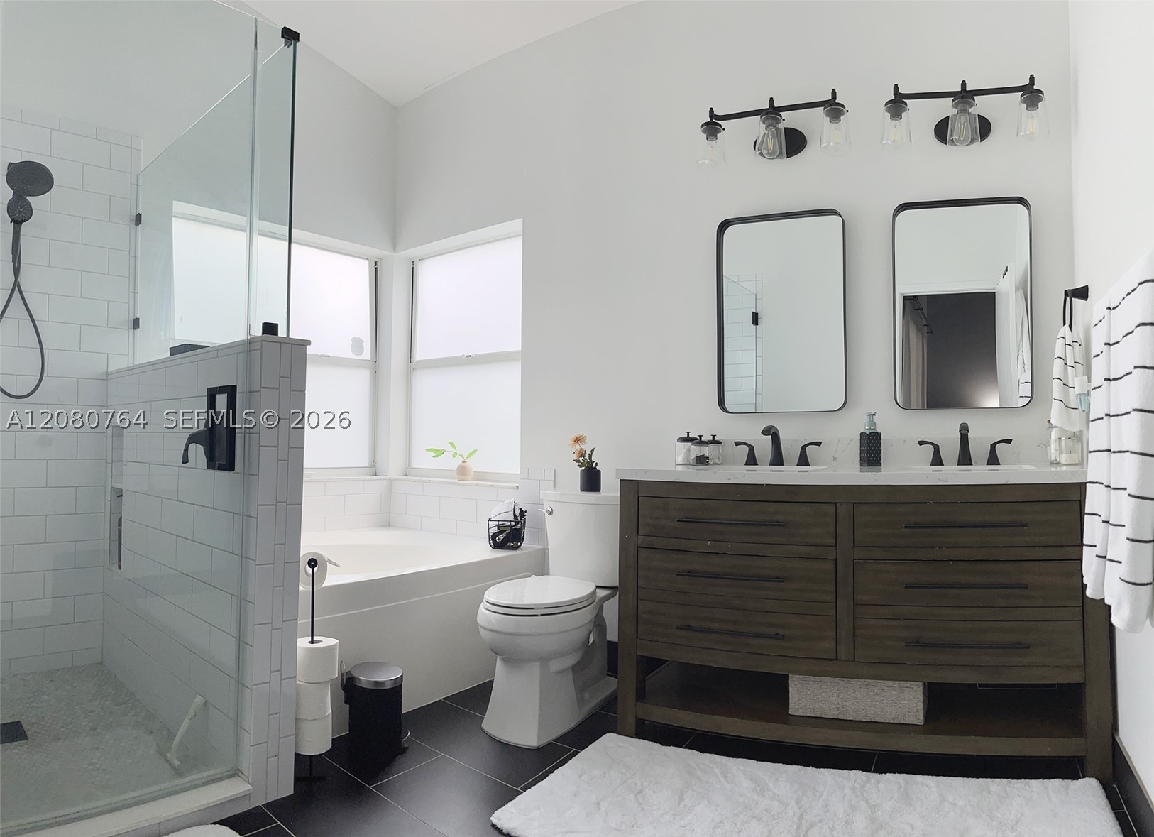 6384 Lansdowne Cir Property Photo 11