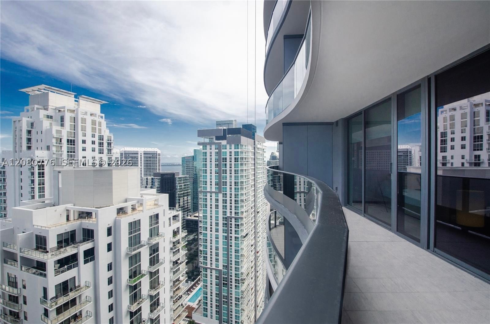 1000 Brickell Plz 4207 Property Photo 5