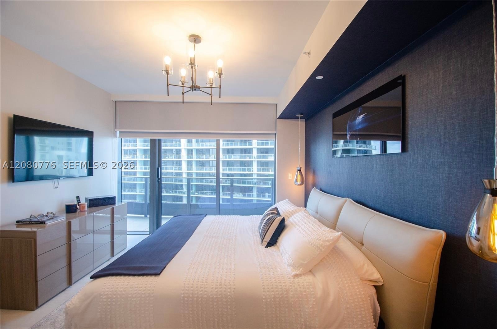 1000 Brickell Plz 4207 Property Photo 10