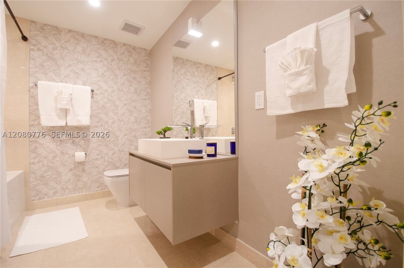 1000 Brickell Plz 4207 Property Photo 23