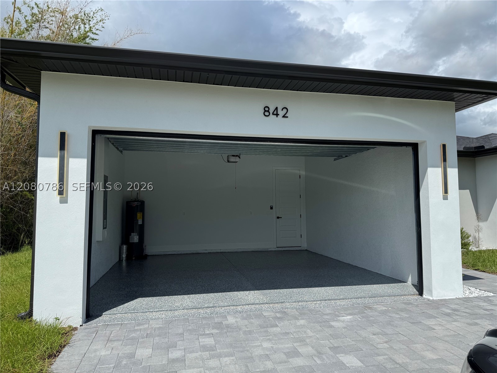 842 Nina Ave Property Photo 22