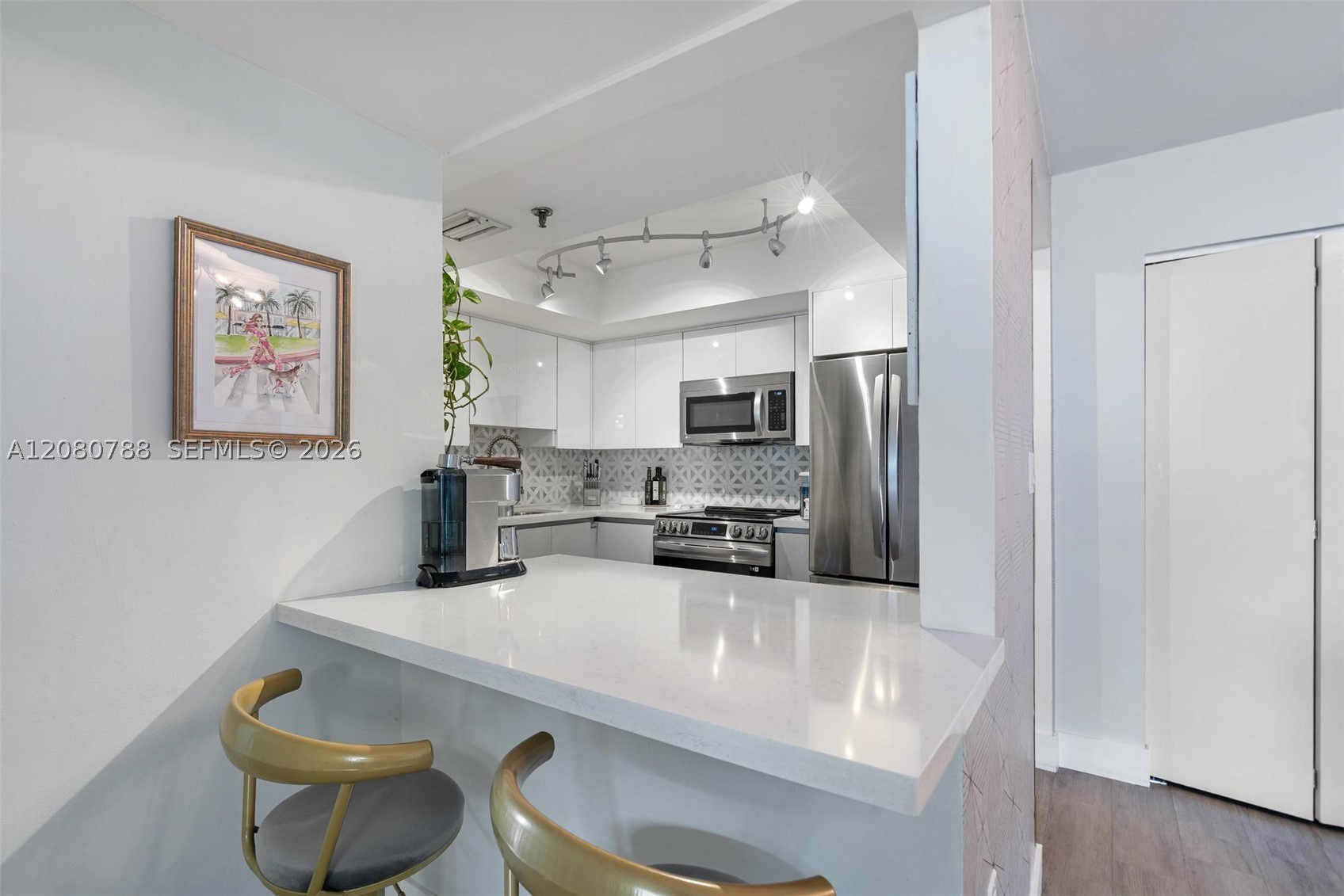 1775 Washington Ave 6e Property Photo 5