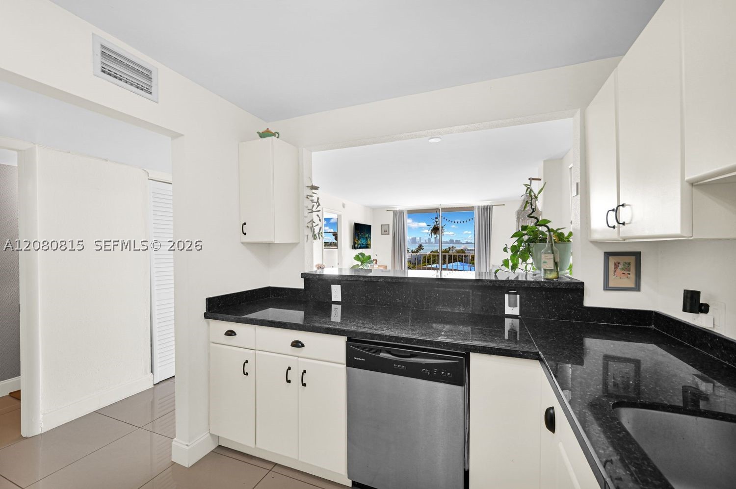 6900 Bay Dr 6b Property Photo 16