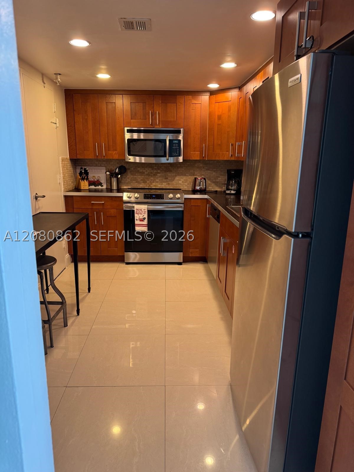 3801 S Ocean Dr 15a Property Photo 4