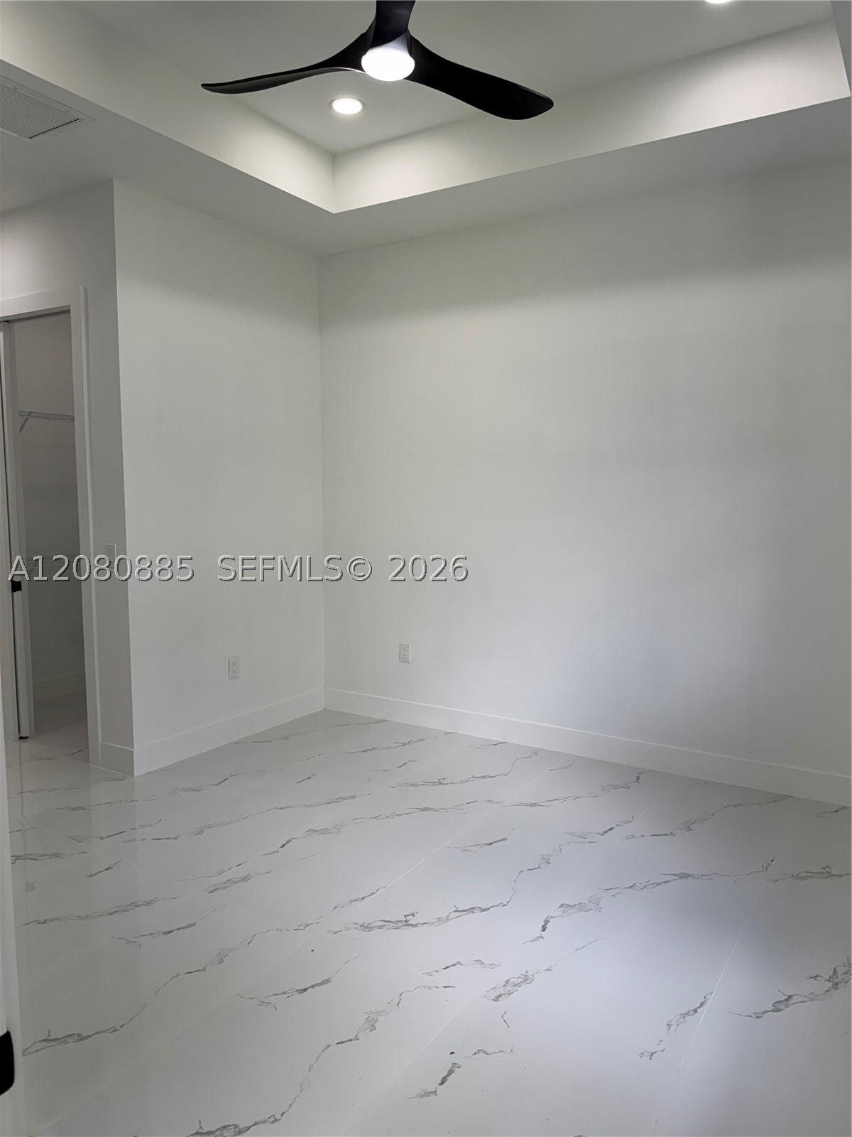 842 Nina Ave Property Photo 4