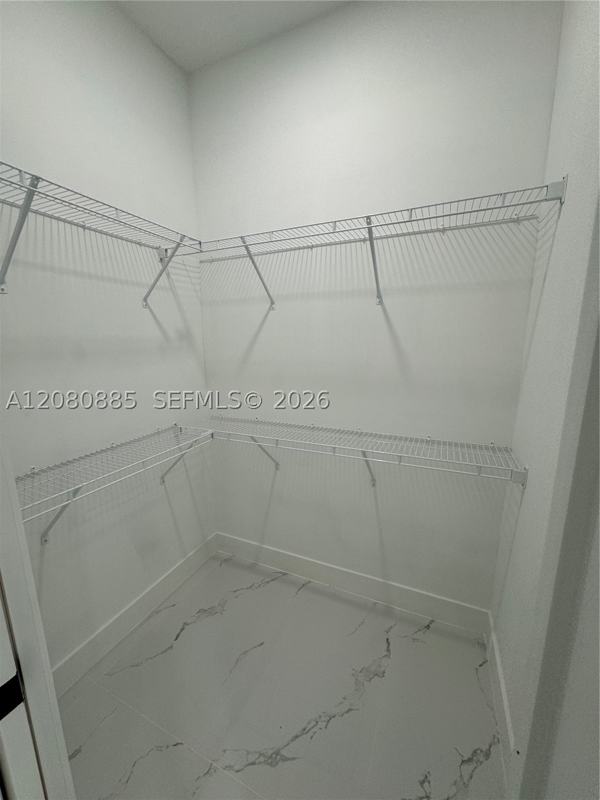 842 Nina Ave Property Photo 11