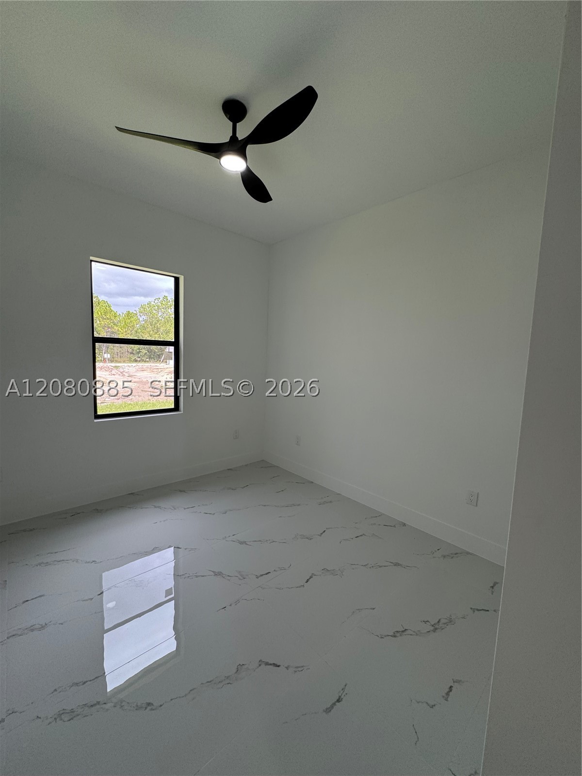 842 Nina Ave Property Photo 17
