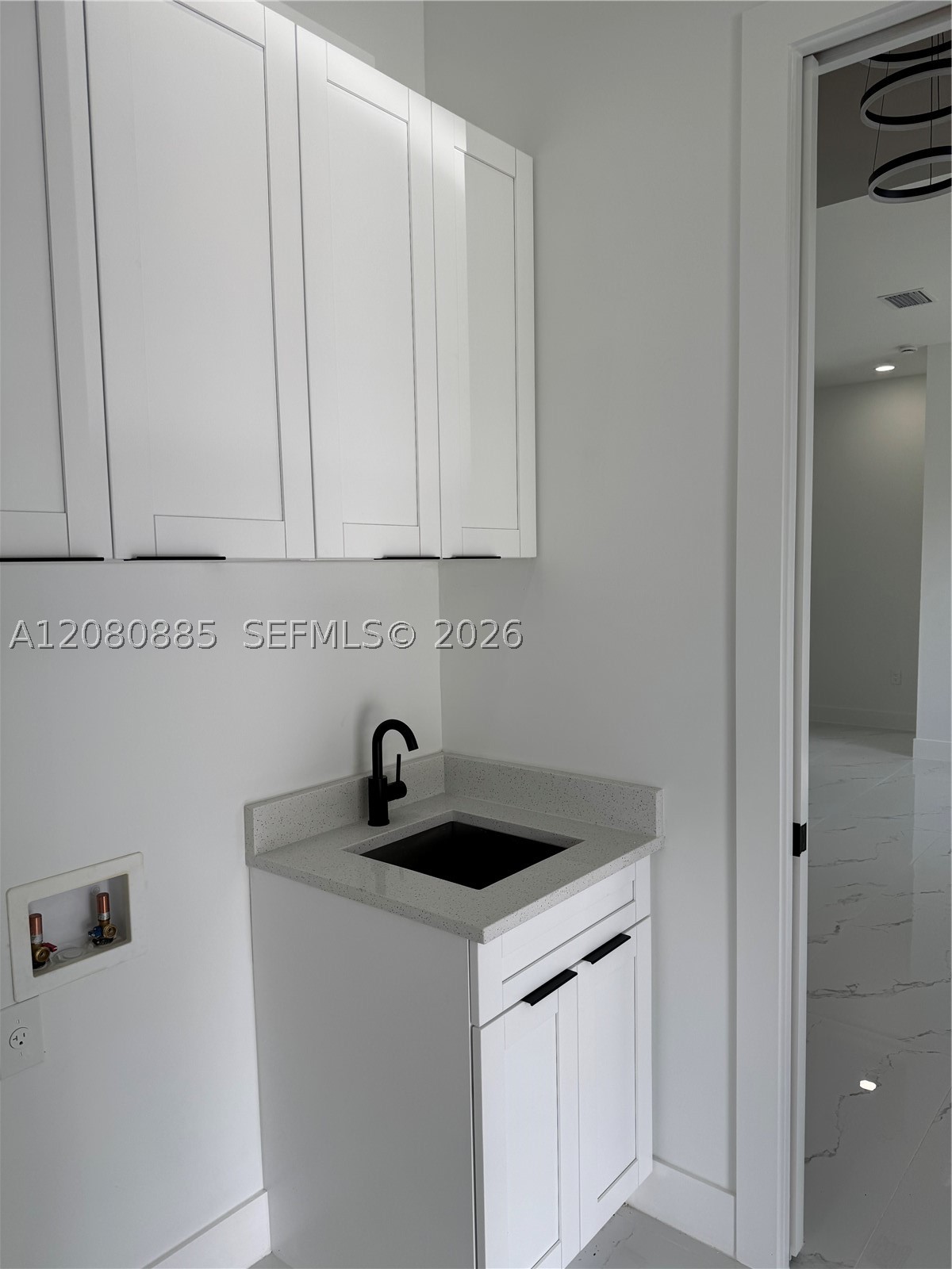 842 Nina Ave Property Photo 21