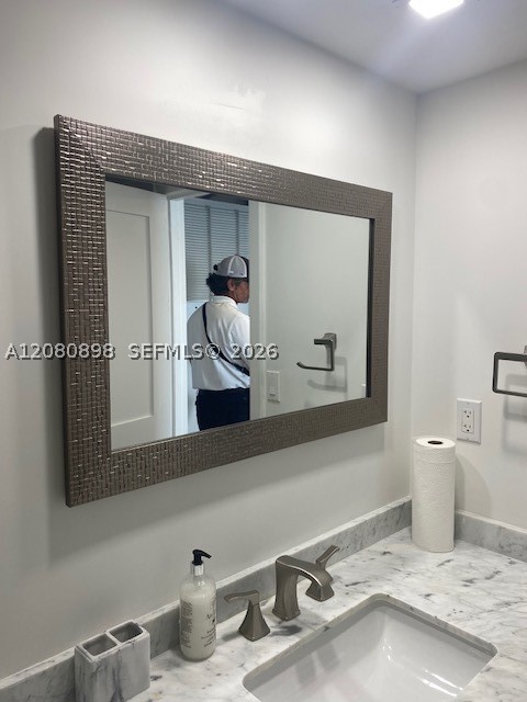 5701 Collins Ave 908 Property Photo 21