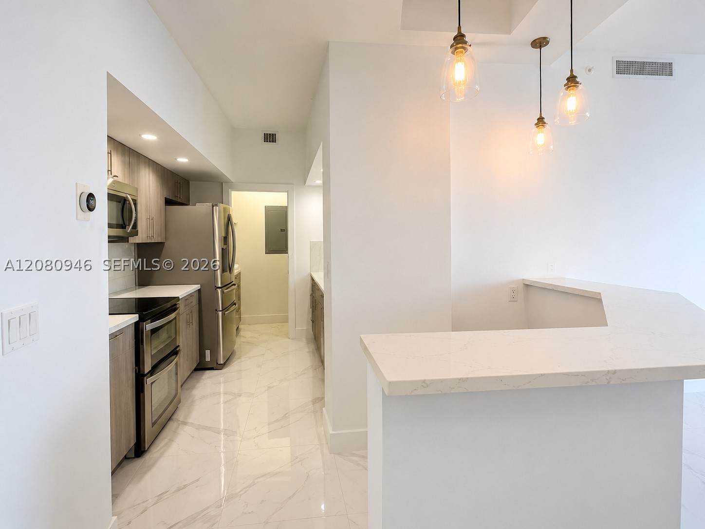 6917 Collins Ave Ph04 Property Photo 13
