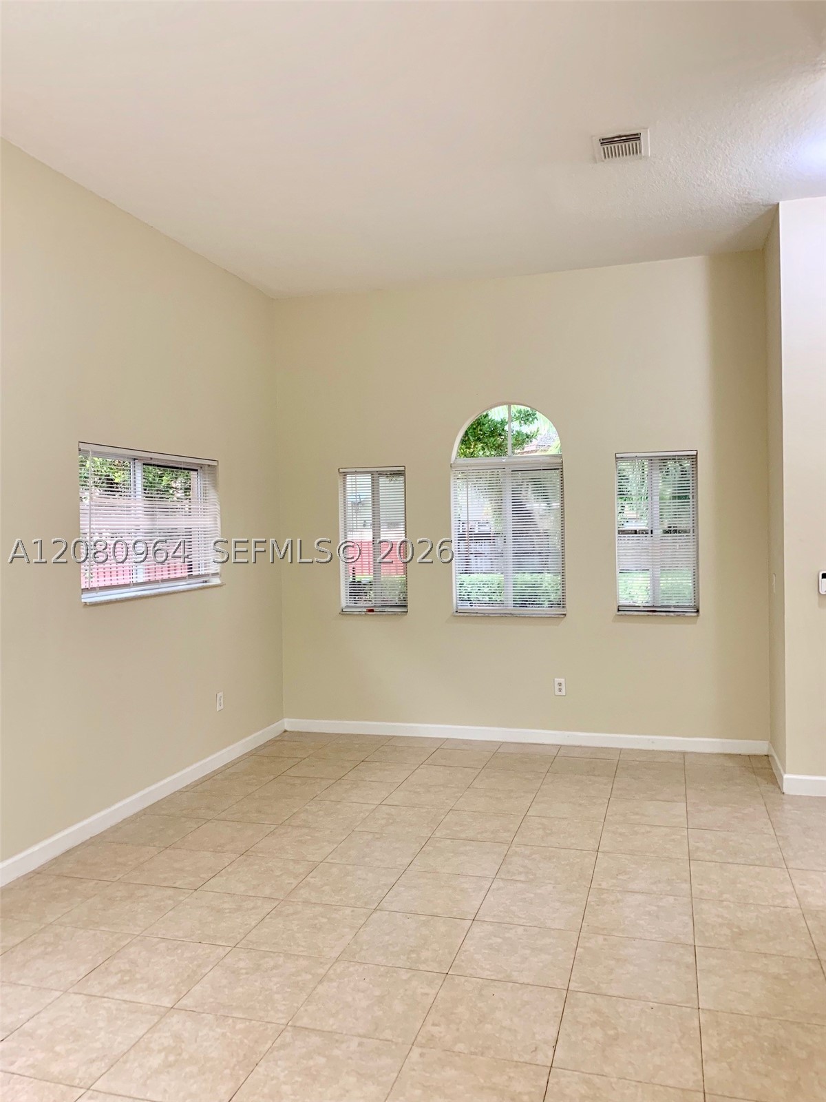 2536 Ne 41st Ave 2536 Property Photo 4