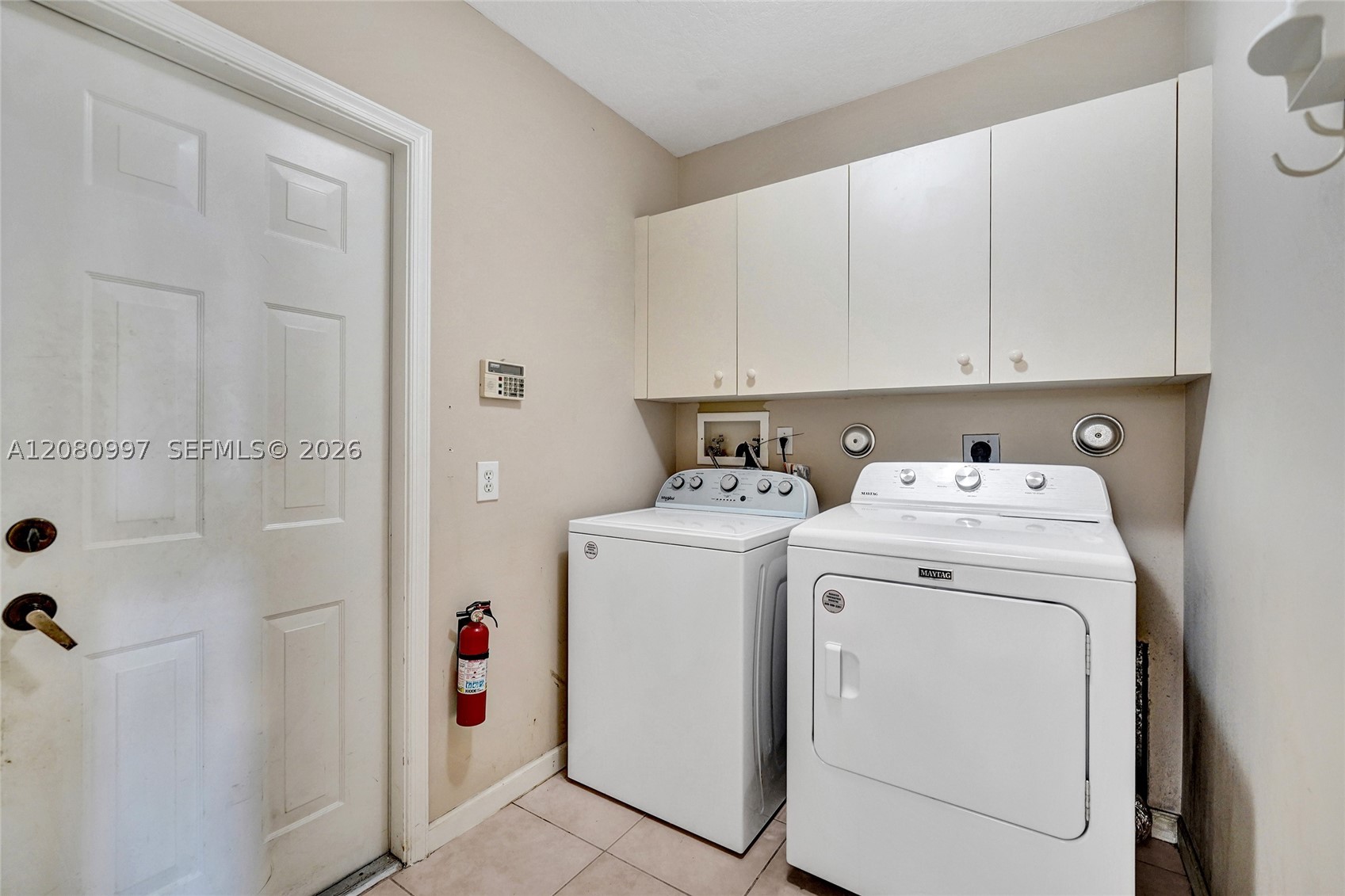 3892 Falcon Ridge Cir Property Photo 27