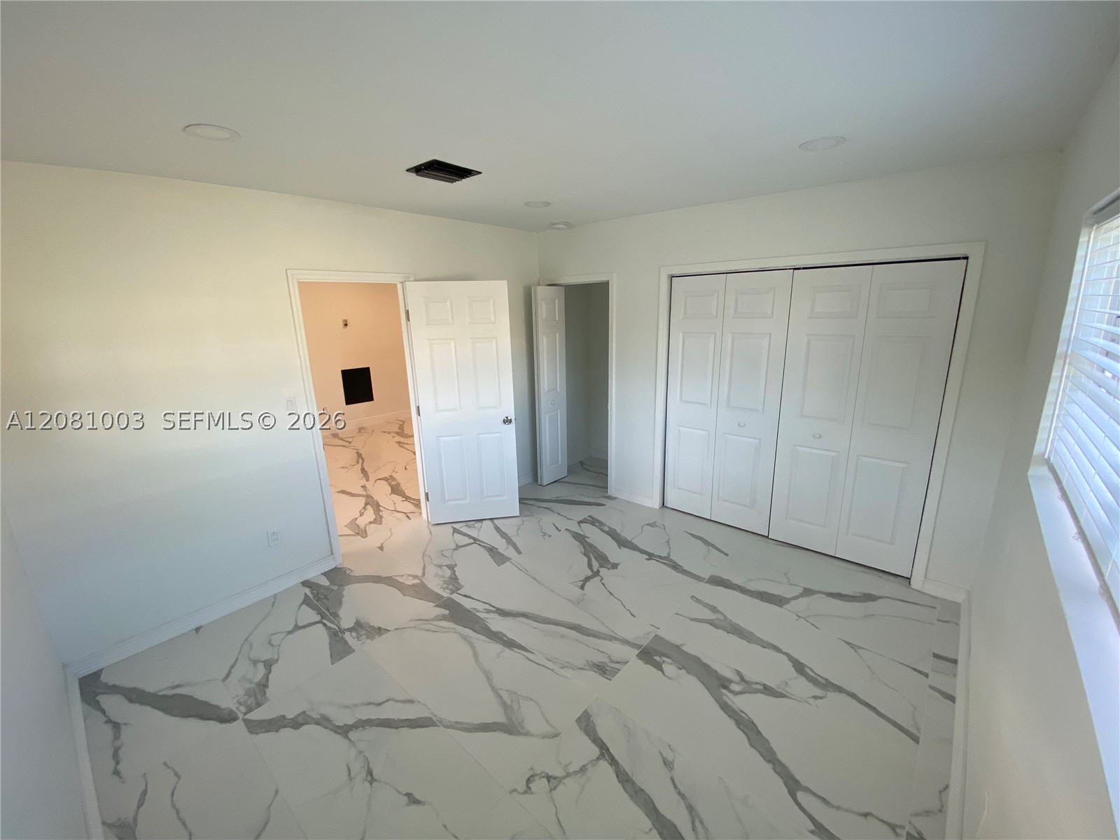 6367 Sw 24th St Property Photo 5