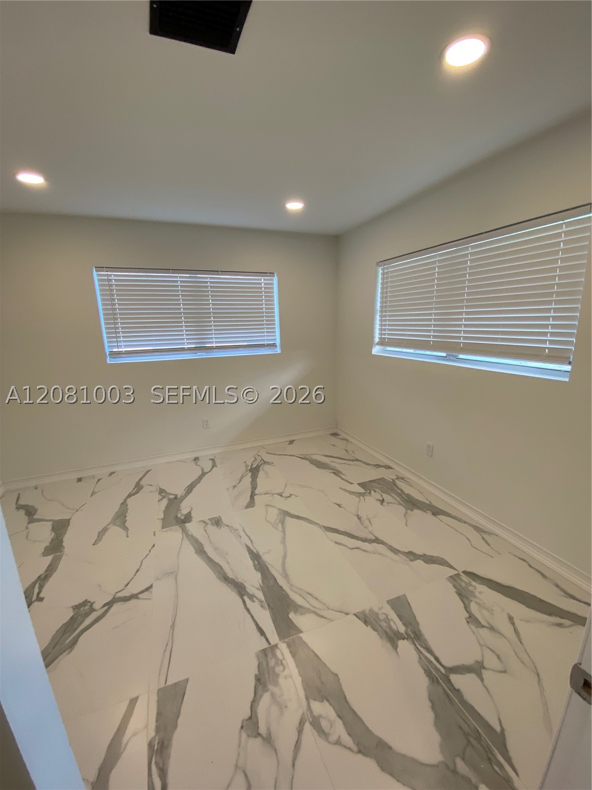 6367 Sw 24th St Property Photo 11