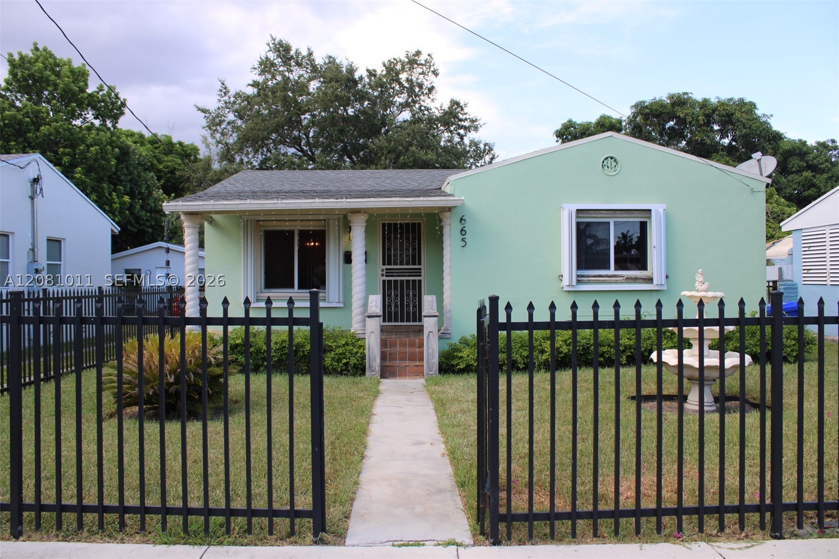 665 NW 50th St Property Photo 1