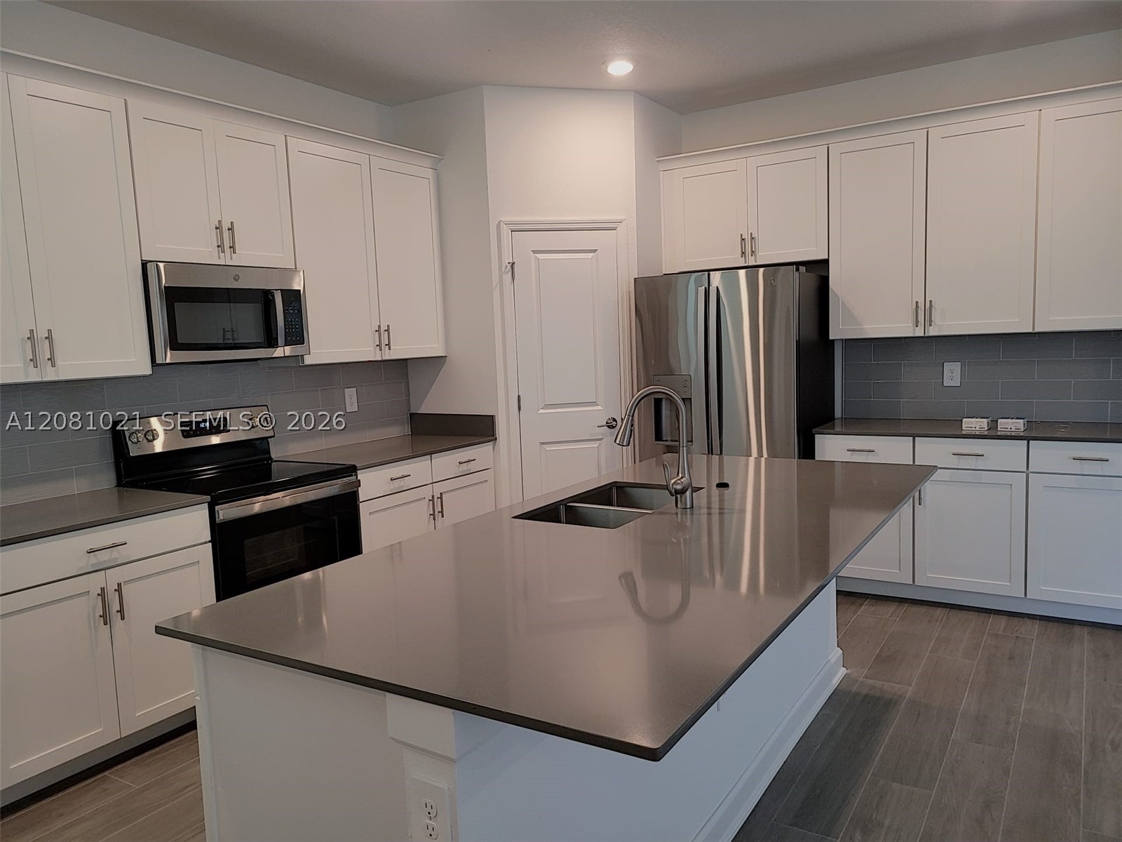 11926 Language Way Property Photo 13