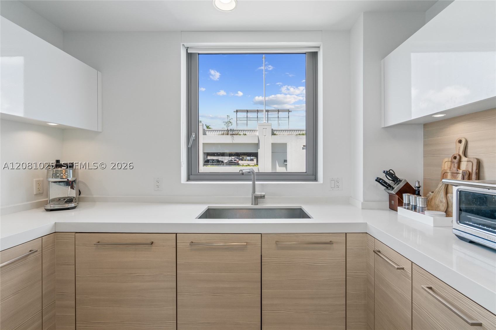 17111 Biscayne Blvd 402 Property Photo 20