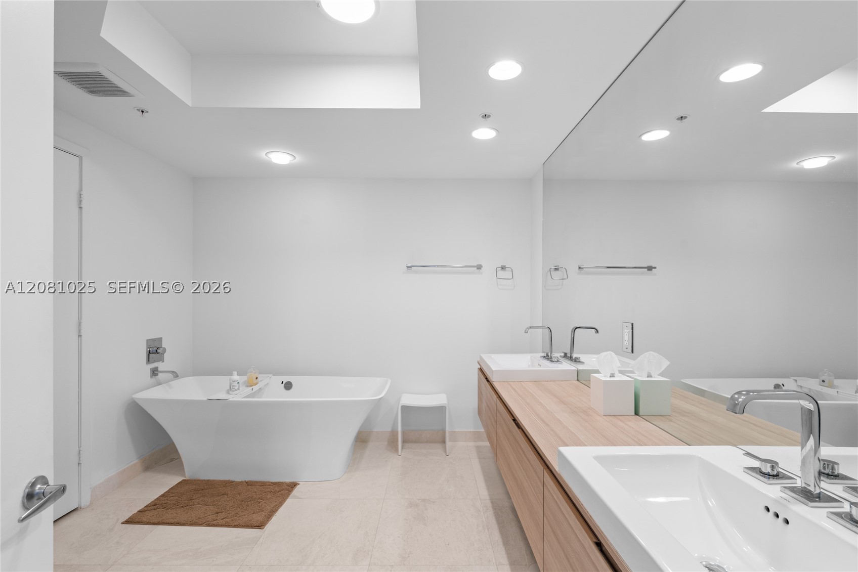 17111 Biscayne Blvd 402 Property Photo 55
