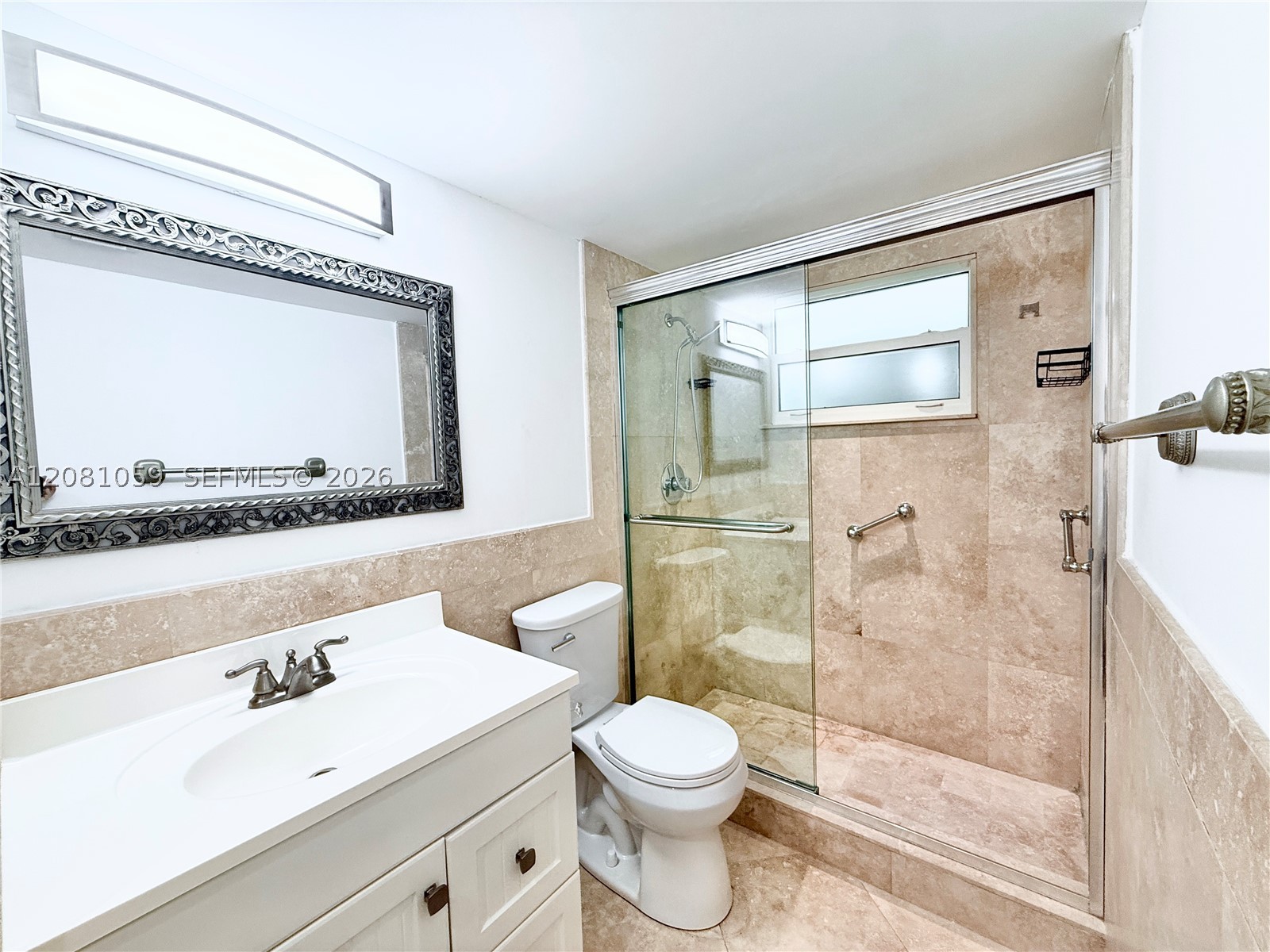 720 Collins Ave 204 Property Photo 9