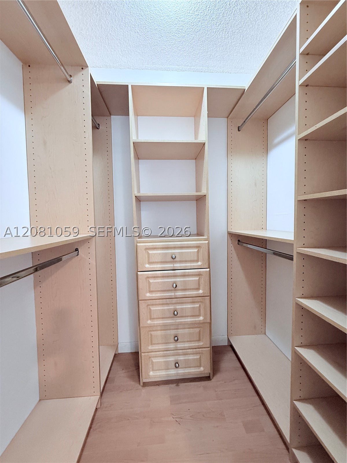 720 Collins Ave 204 Property Photo 15