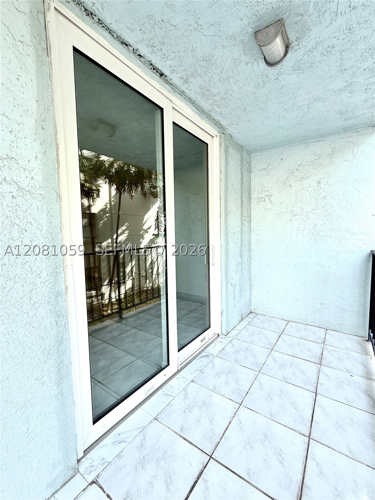 720 Collins Ave 204 Property Photo 19