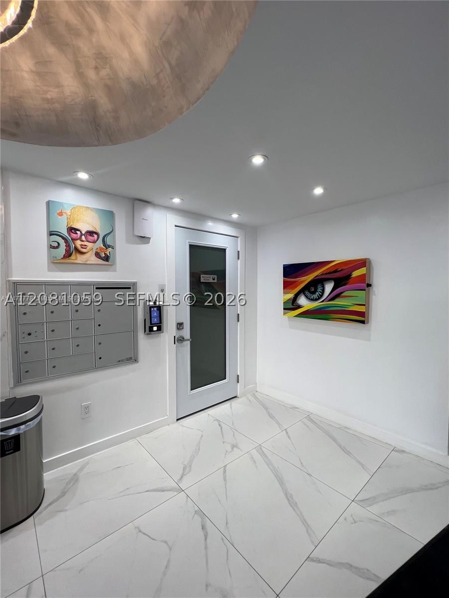 720 Collins Ave 204 Property Photo 29