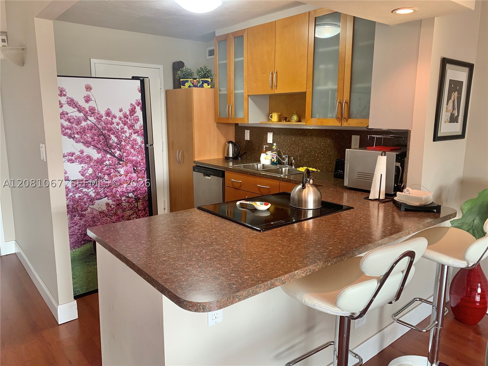 10101 E Bay Harbor Dr 401 Property Photo 4