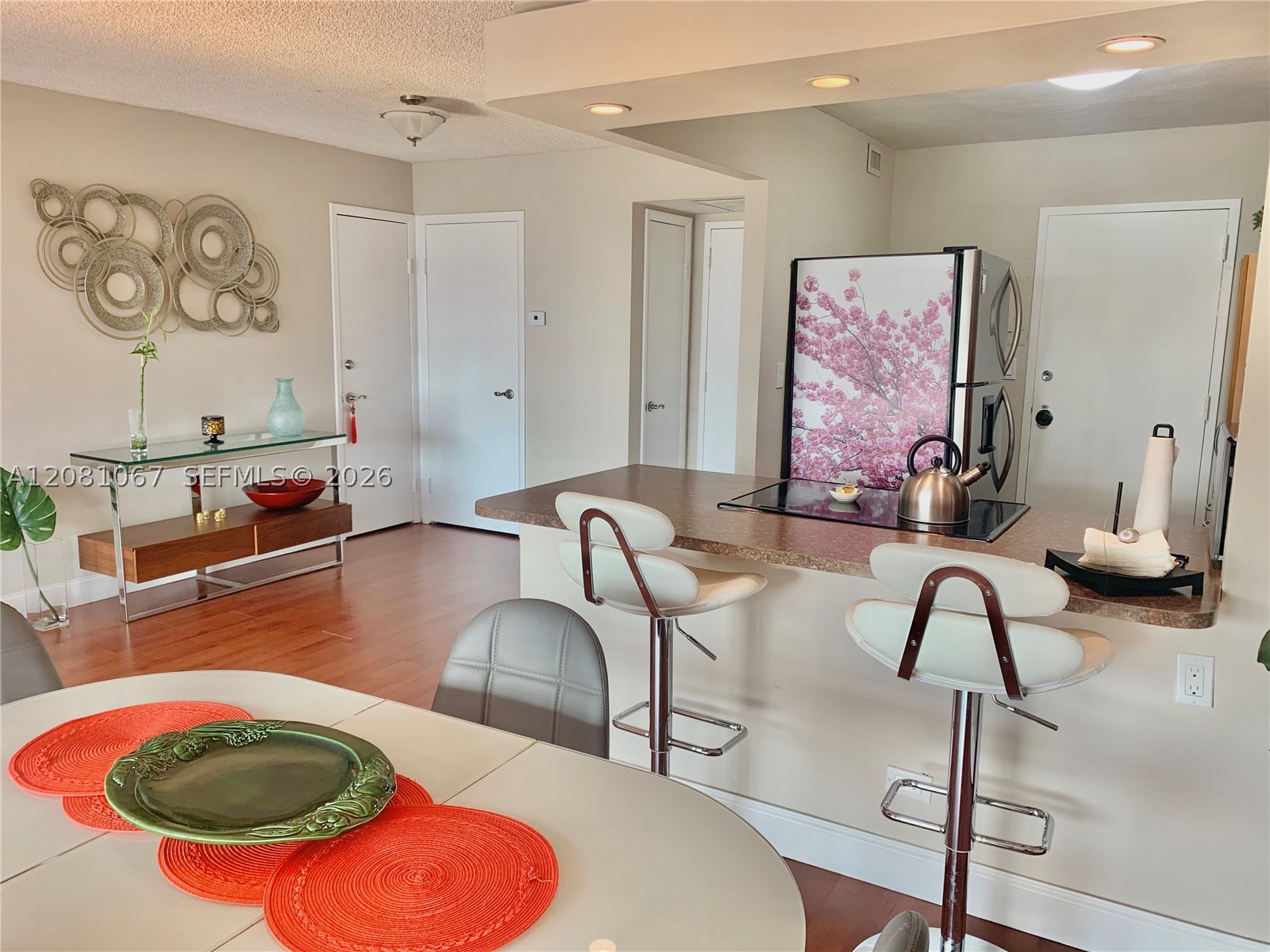 10101 E Bay Harbor Dr 401 Property Photo 6
