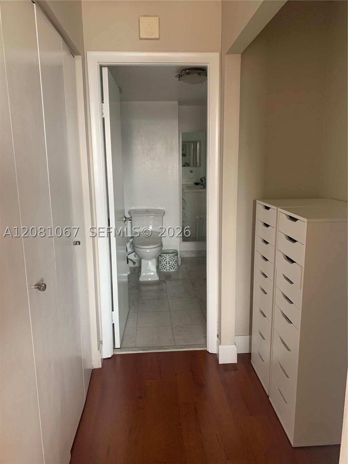 10101 E Bay Harbor Dr 401 Property Photo 12